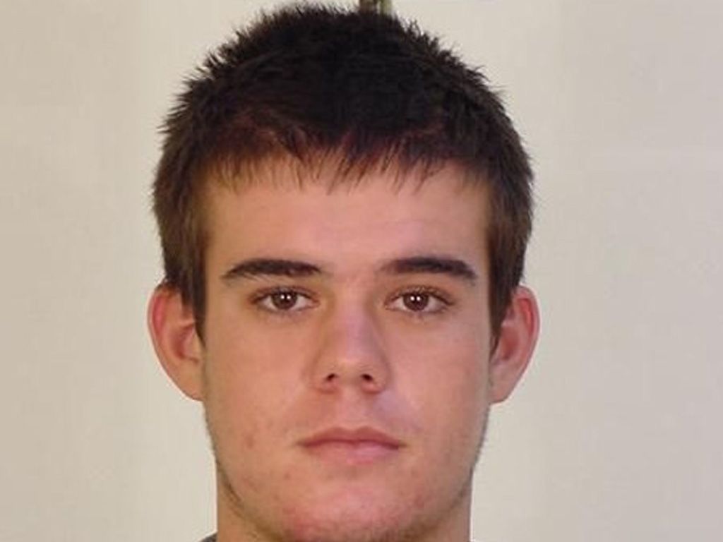 Weet jij de naam van de Nederlandse crimineel die veroordeeld werd voor de moord op de Peruaanse studente Stephany Flores op 30 mei 2010 en tevens verdacht wordt van betrokkenheid bij de verdwijning van de Amerikaanse Natalee Holloway op Aruba op 30 mei 2005?