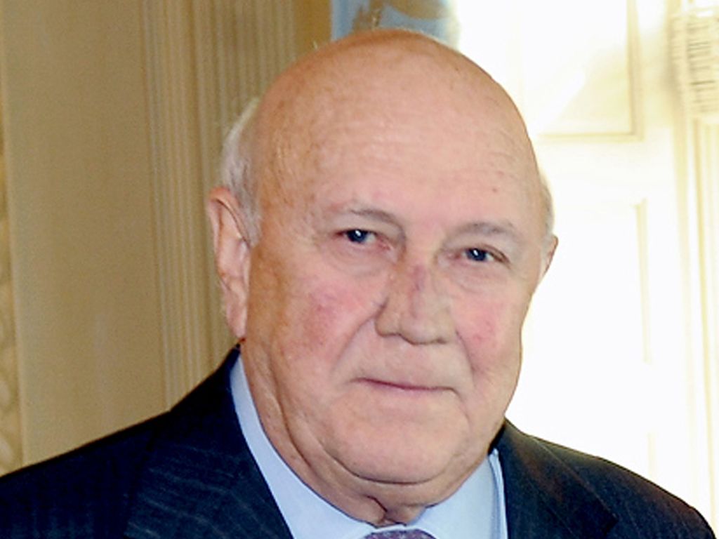 Dat Nelson Mandela de Nobelprijs voor de vrede in ontvangst mocht nemen is hopelijk geen verrassing voor u. Hij kreeg deze samen met de toenmalige president die de apartheid afschafte en Zuid-Afrika omvormde tot een democratie waarbij de zwarte meerderheid stemrecht kreeg. Wat is
de naam van dit lid van de Club van Rome?