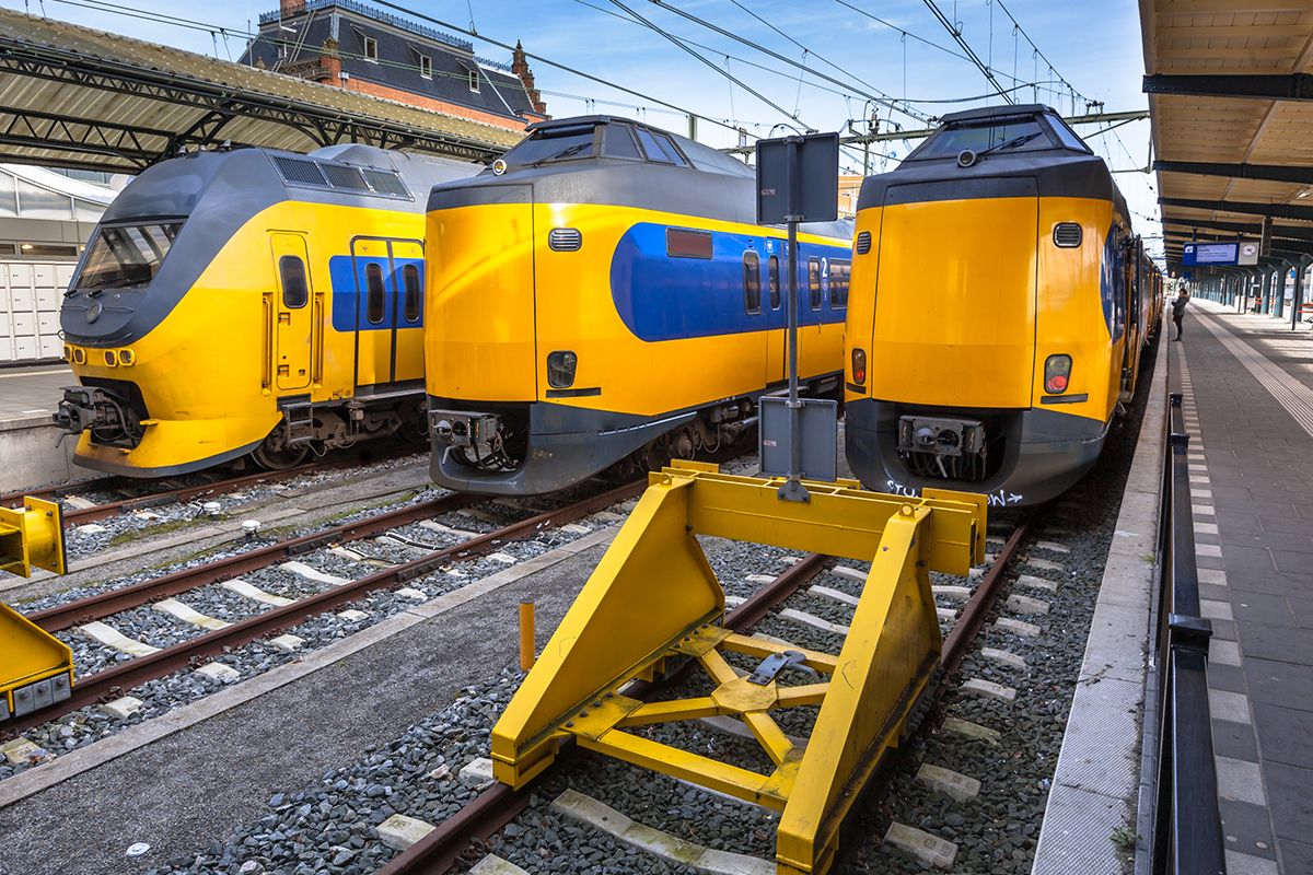 De Intercity Nieuwe Generatie (afgekort ICNG) is een type enkeldekstreinstellen van de Nederlandse Spoorwegen dat vanaf 2023 in dienst is. Trein van Antwerpen naar Amsterdam is door deze nieuwe trein een half uur sneller. Graag de bijnaam van deze trein?